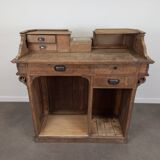 Store reception counter