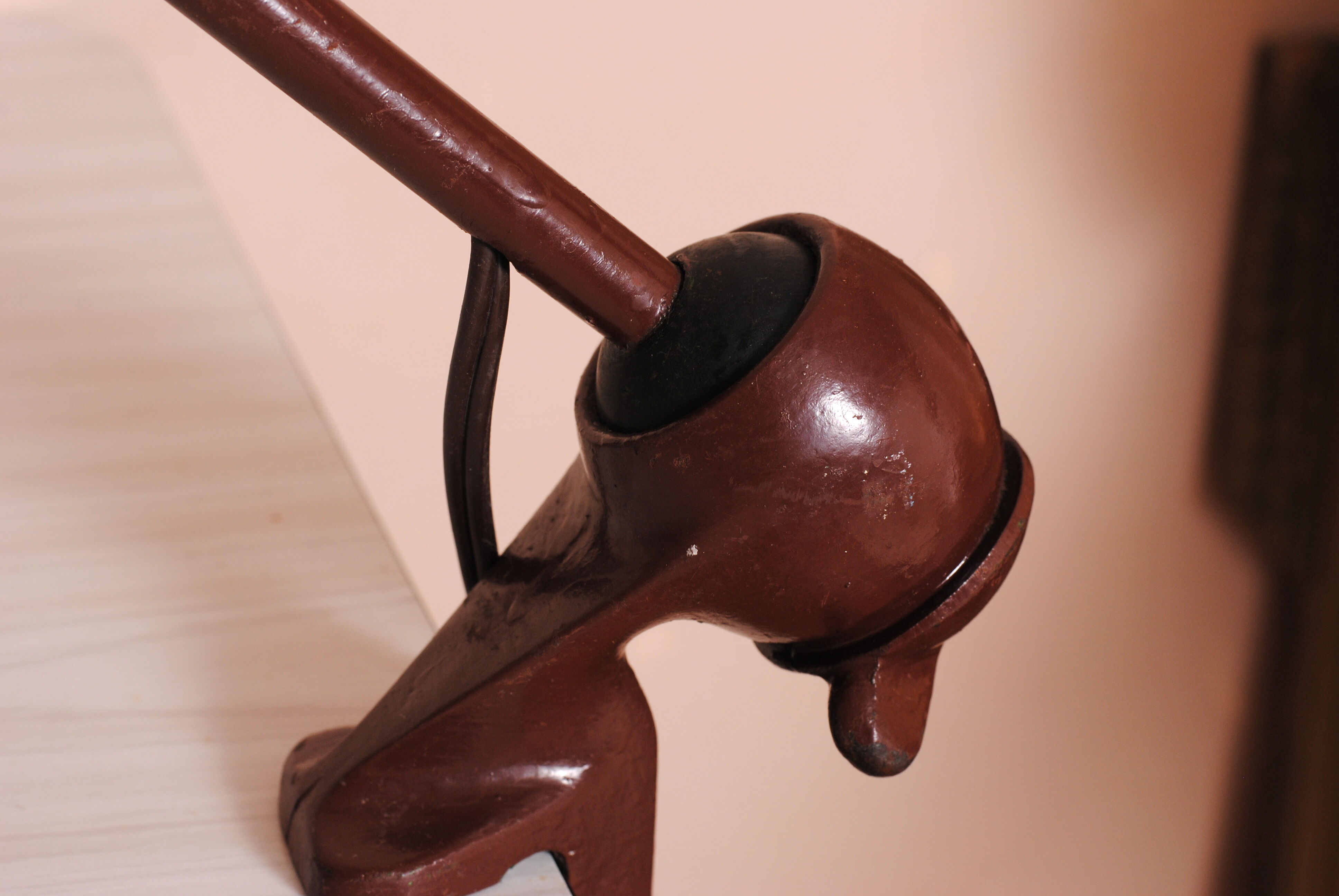 Lampe articulée à étau