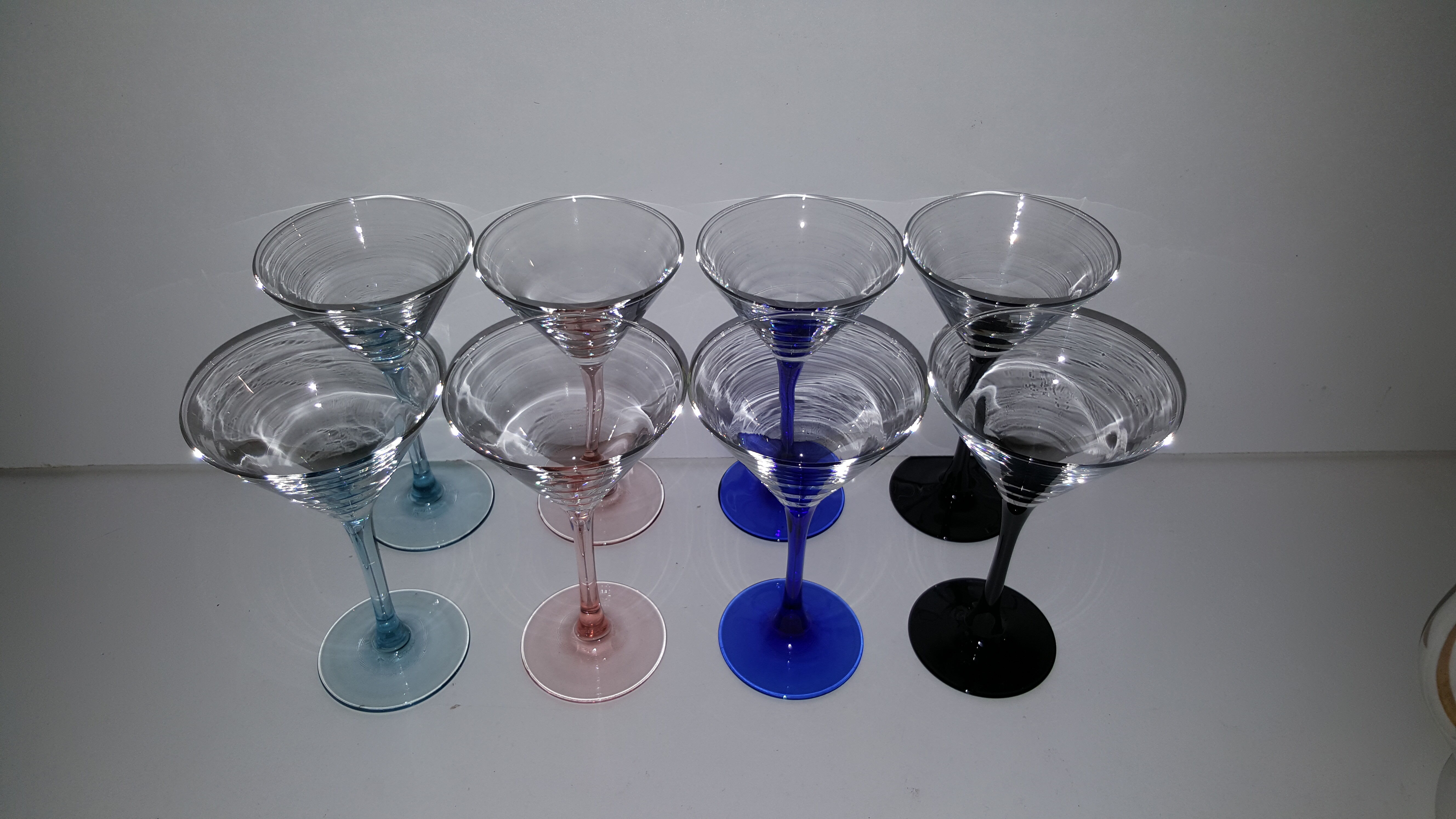 Lot of 8 cups champagne with colorful feet