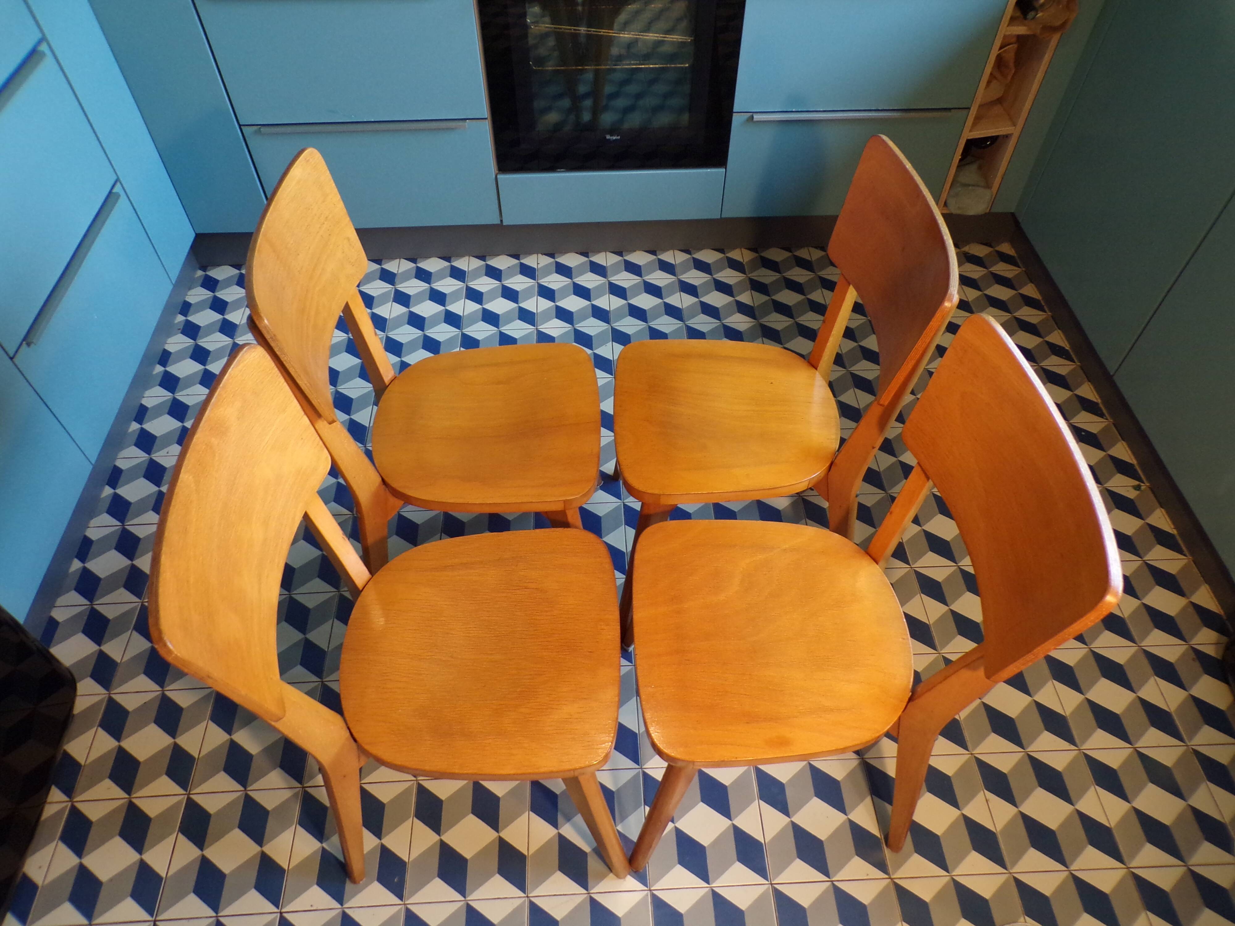 4 chaises de bistrot Monobloc Luterma