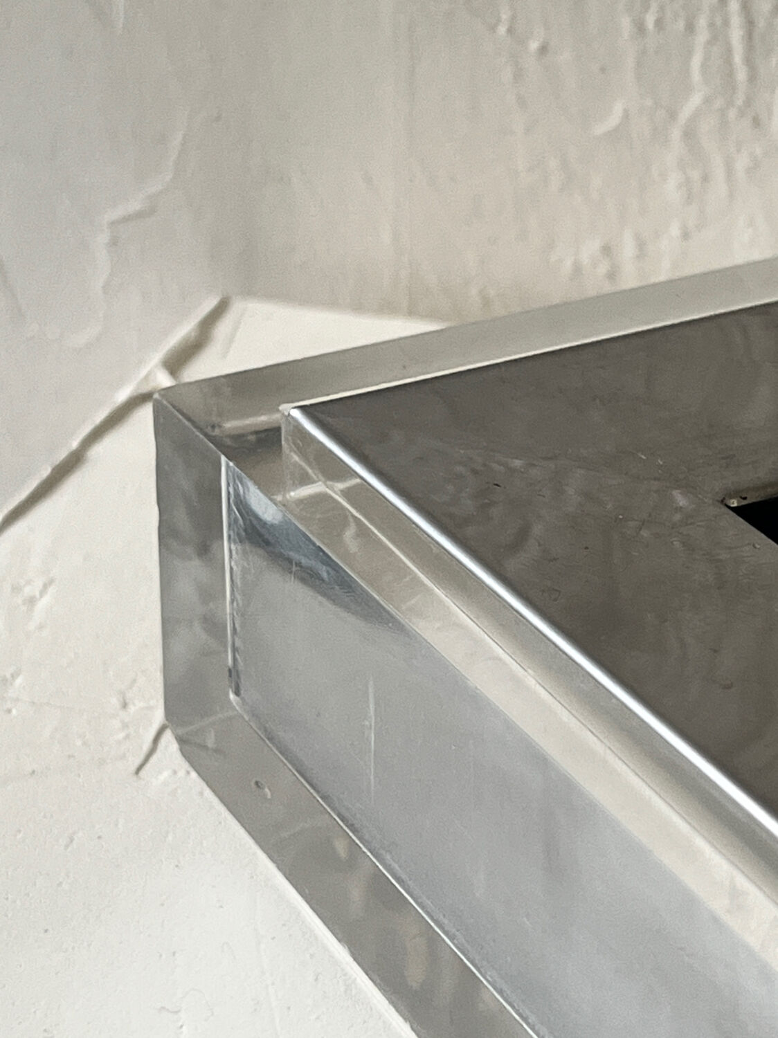 Ashtray design in Plexiglass and chrome metal, Guzzini 1970