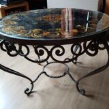 Old round coffee table