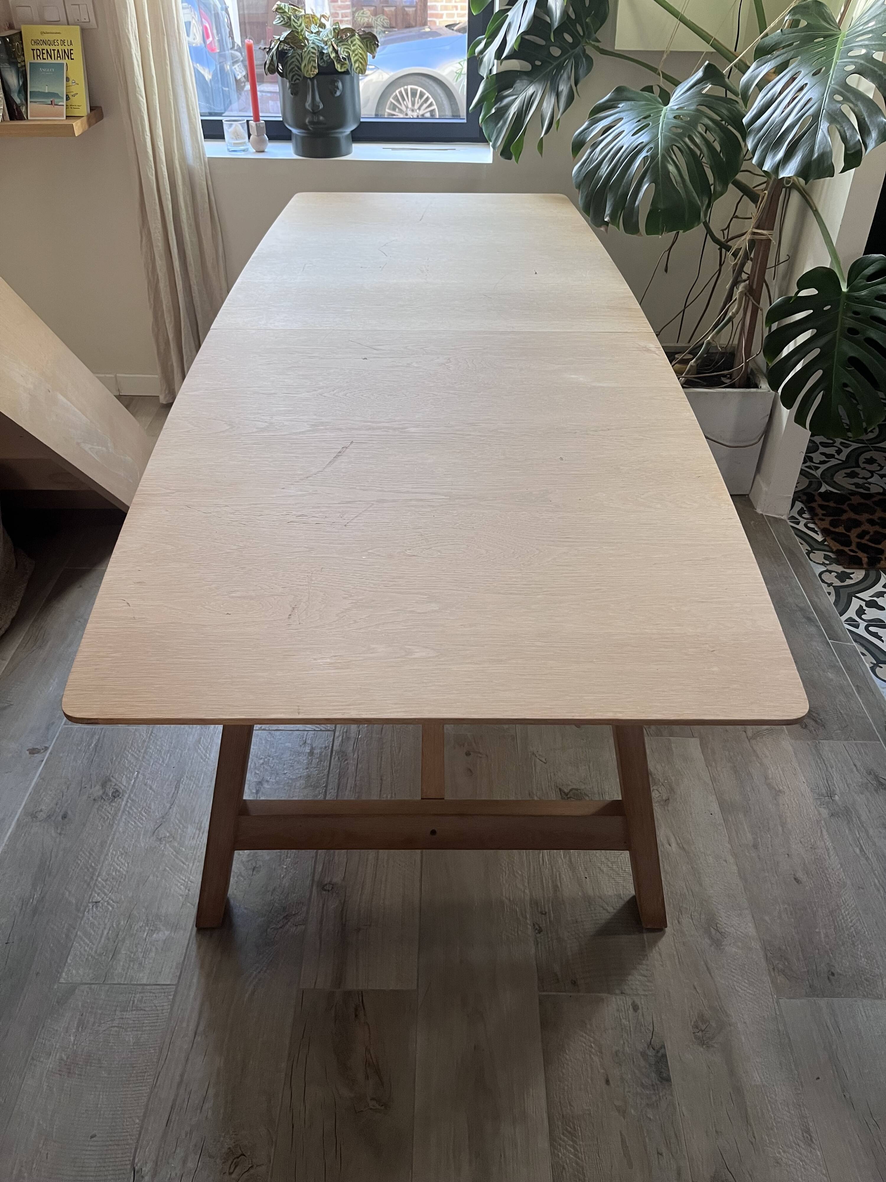 Solid wood dining table AMPM x Gallina