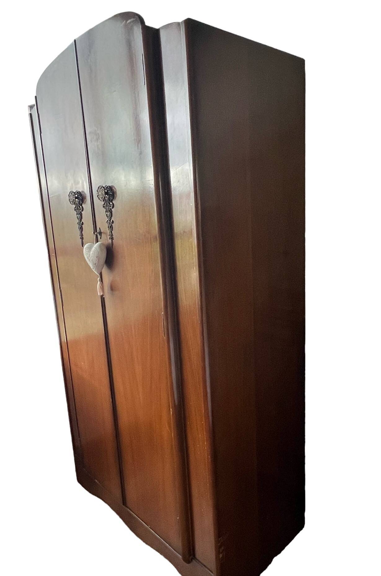 Art deco, English mahogany veneered wardrobe circa 1930