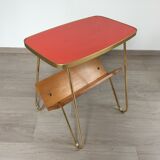 Side table wears 1950s design review