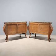Paire de commodes anciennes style baroque en noyer XIXe siècle