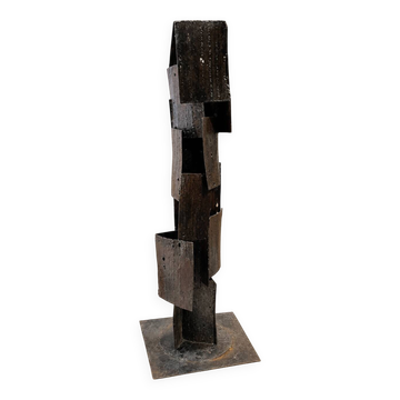Sculpture brutaliste signée “kely” — acier soudé — 99 cm
