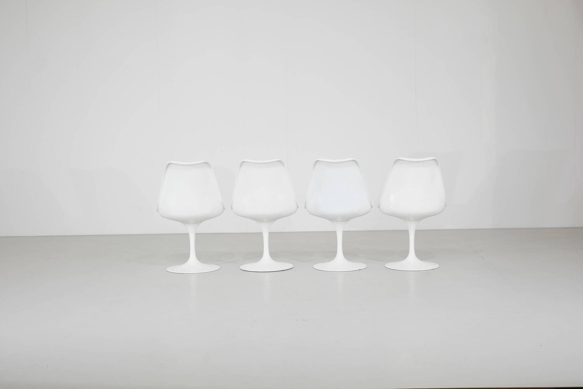 Set of 4 Tulip swivel chairs by Eero Saarinen for Knoll - 1960s