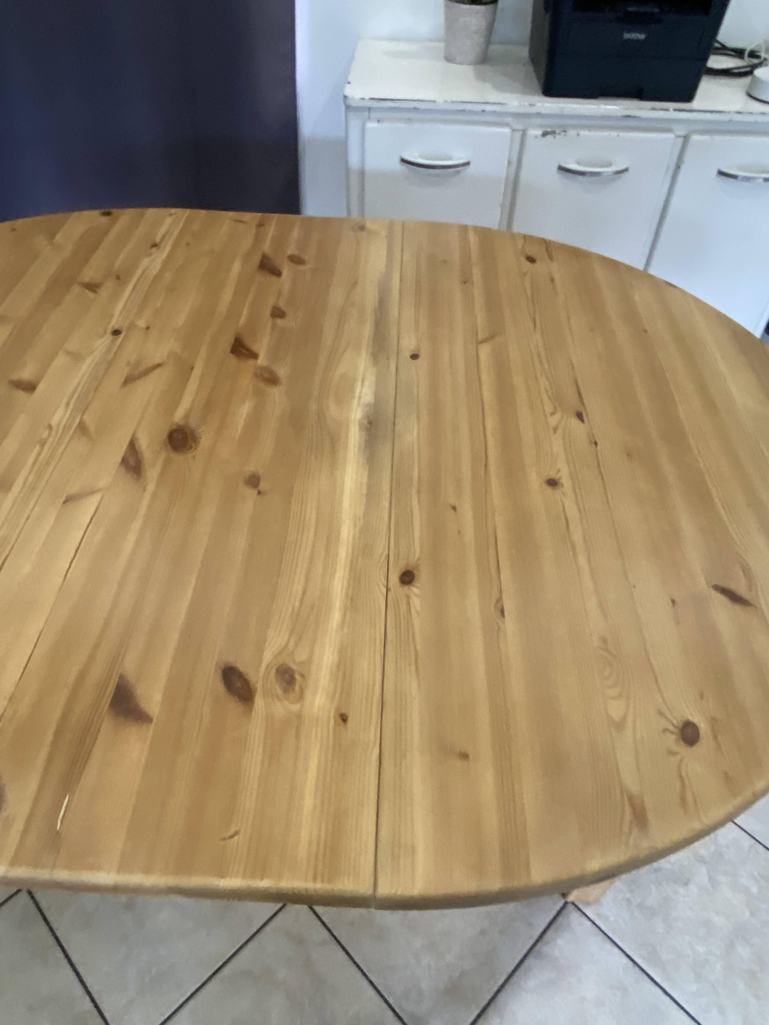 Round table 117cm extendable with a solid pine extension, vintage from the 1970s.