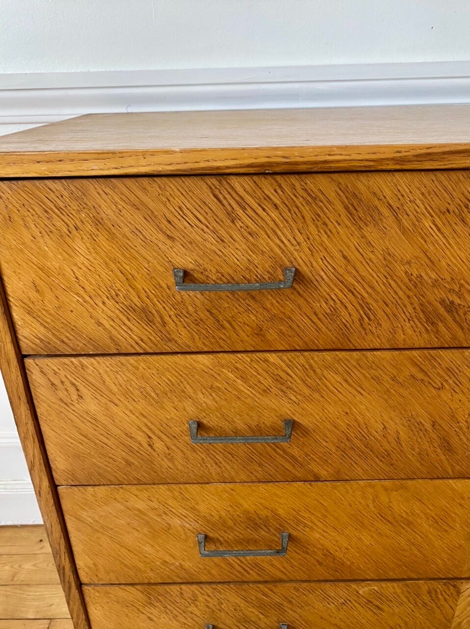 Vintage chest of drawers