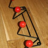 4 red ball hook