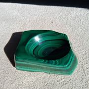 Vintage solid malachite block ashtray / Catch-all — Heavy geometric weighing 1.34 kg