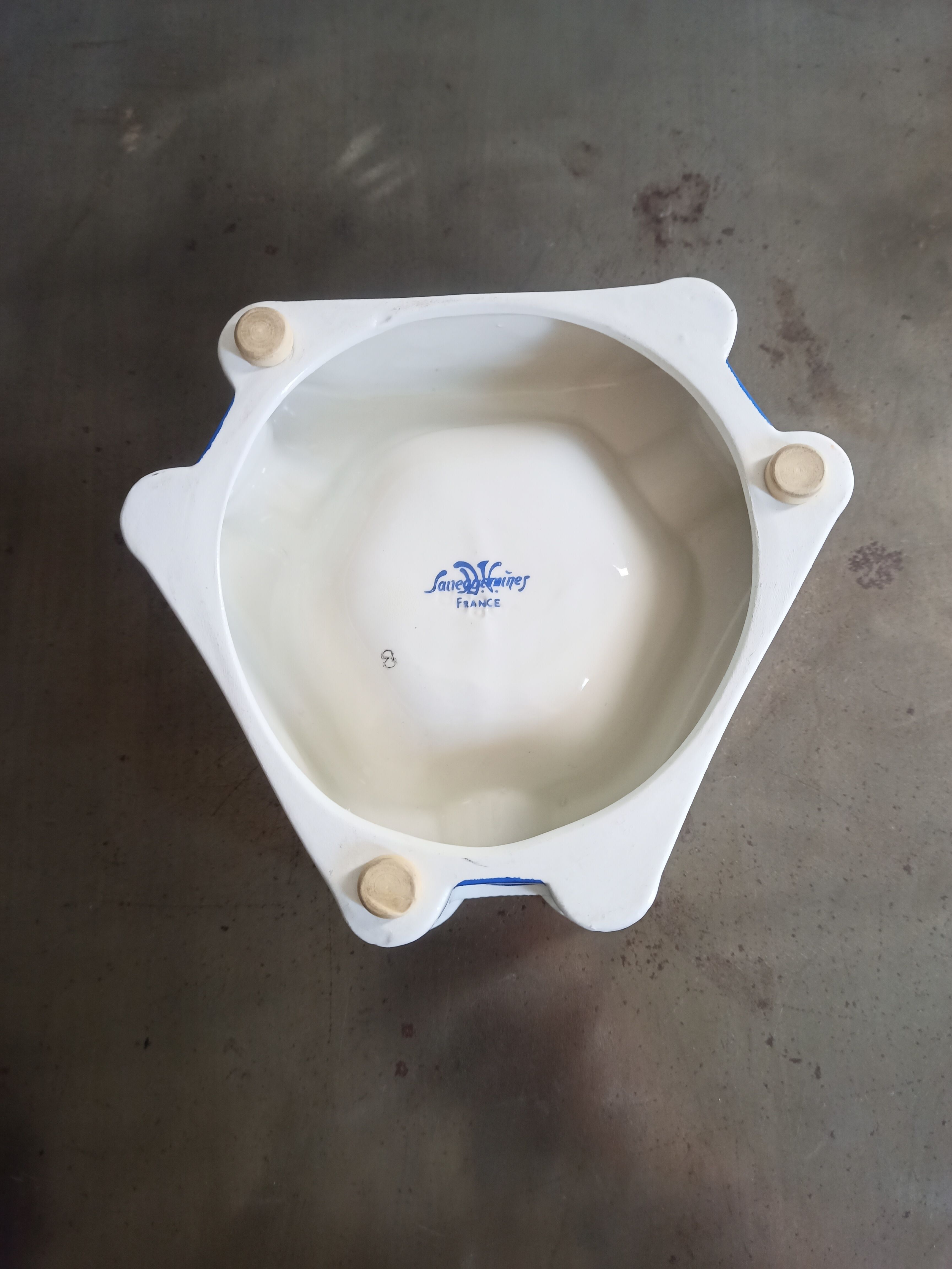 Cognac Otard ceramic advertising counter ashtray