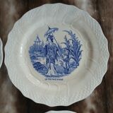 7 assiettes à dessert anciennes en Terre de fer 