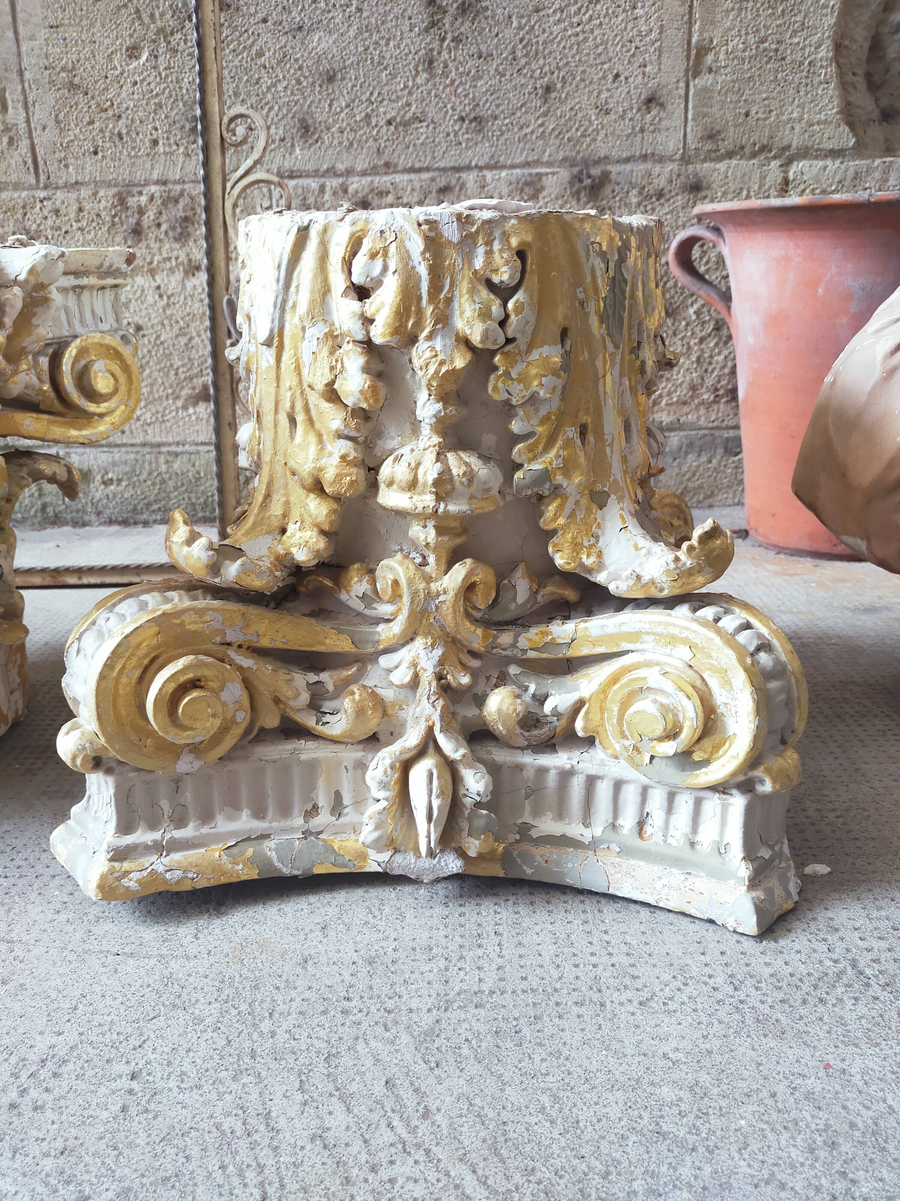 4 plaster capitals