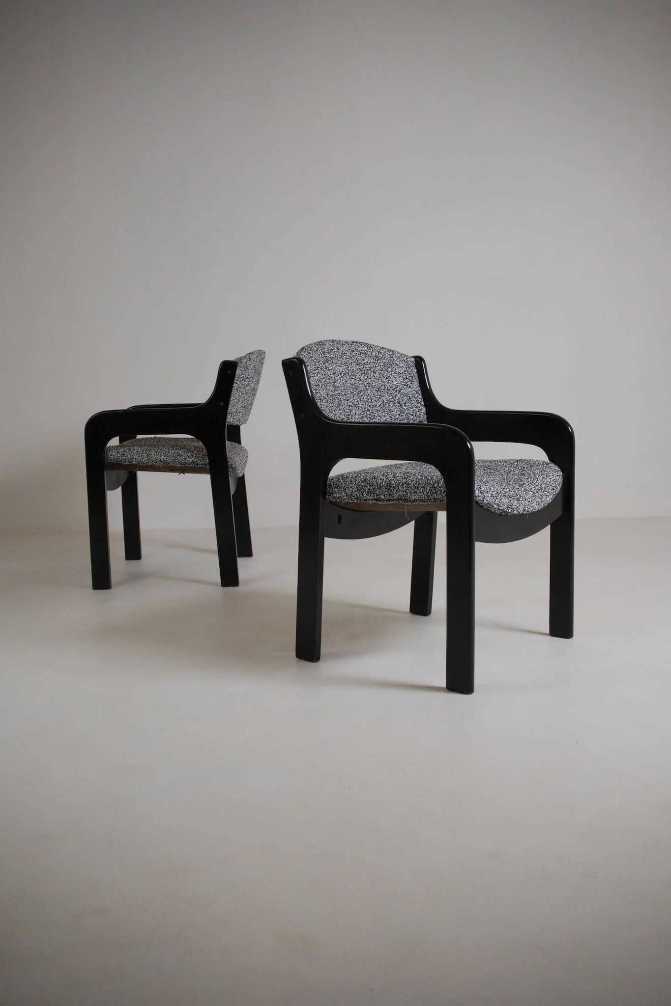 Chair in the style of Eero Aarnio