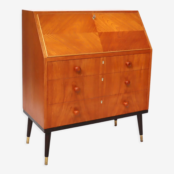 Writing desk in Scandinavian teak