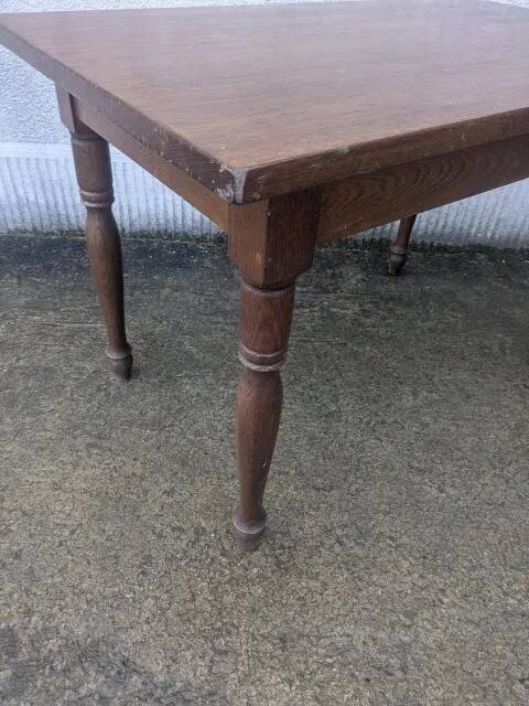 Oak table