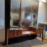 Venetian hairdresser with triptych mirror