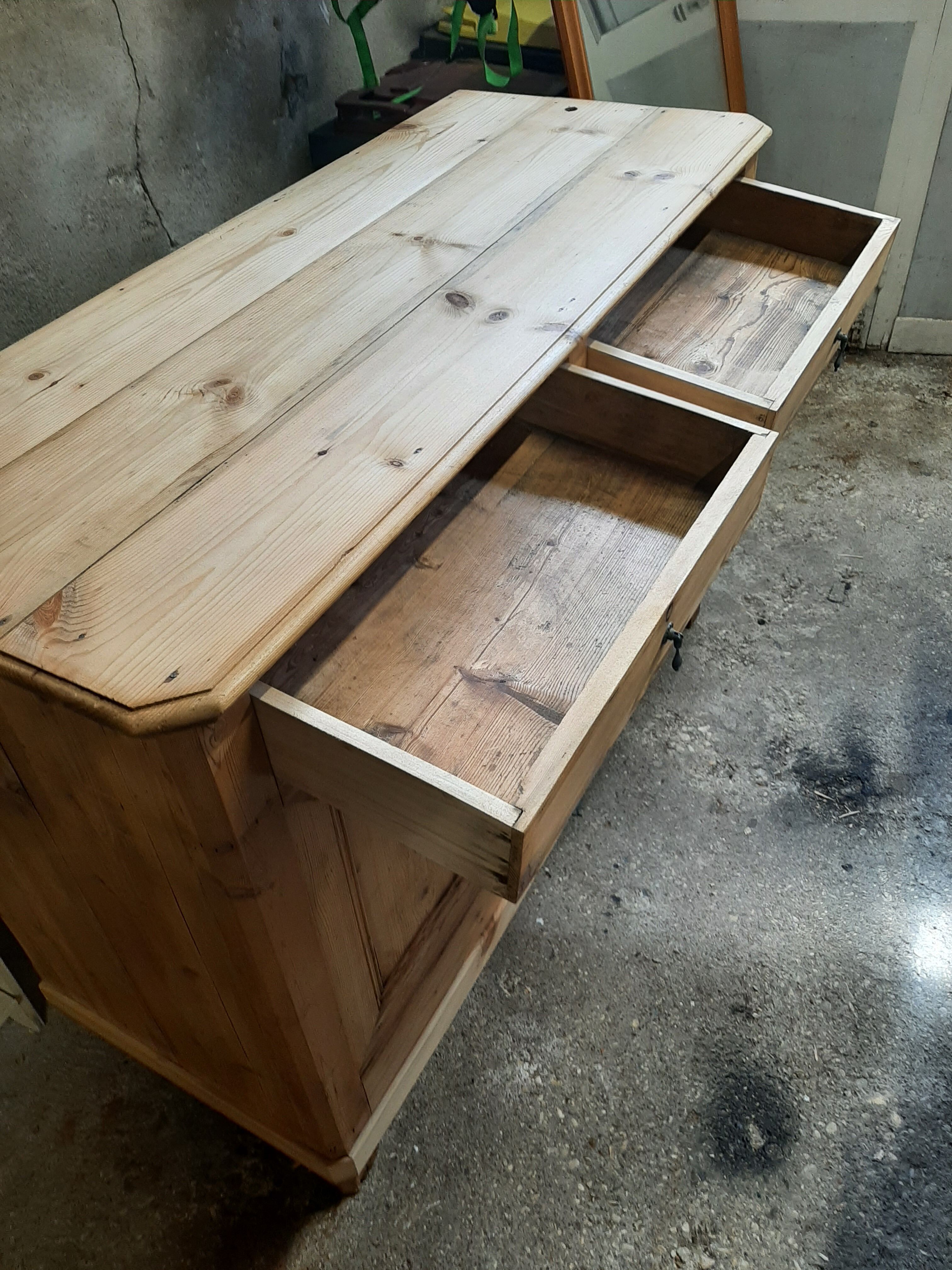 Buffet rustique pin massif