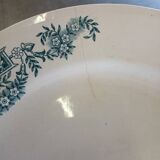 14 mismatched flat plates Terre de fer