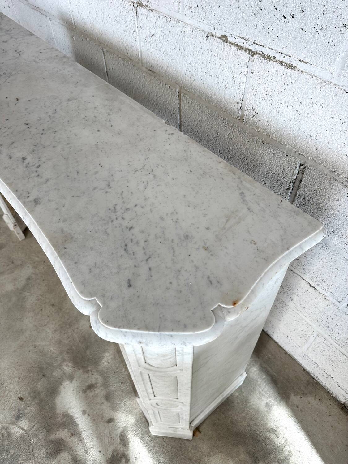 19th century white Carrara marble fireplace