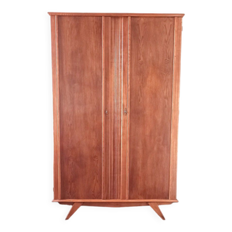 Armoire parisienne