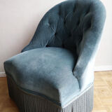 Armchair in blue velvet
