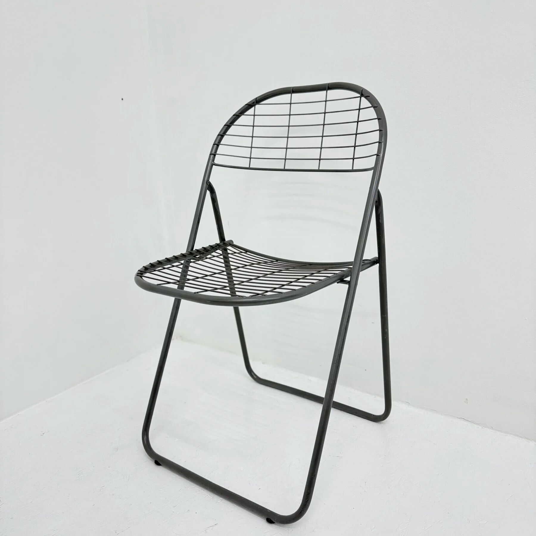 Niels Gammelgaard for Ikea grey wire metal folding chair, 1970s