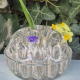 Transparent flower pick