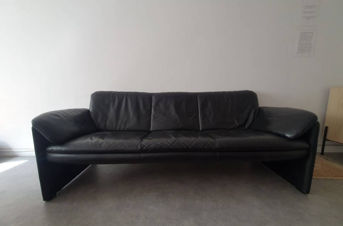 Canapé Leolux vintage en cuir 3 places – design années 80 (214 cm)