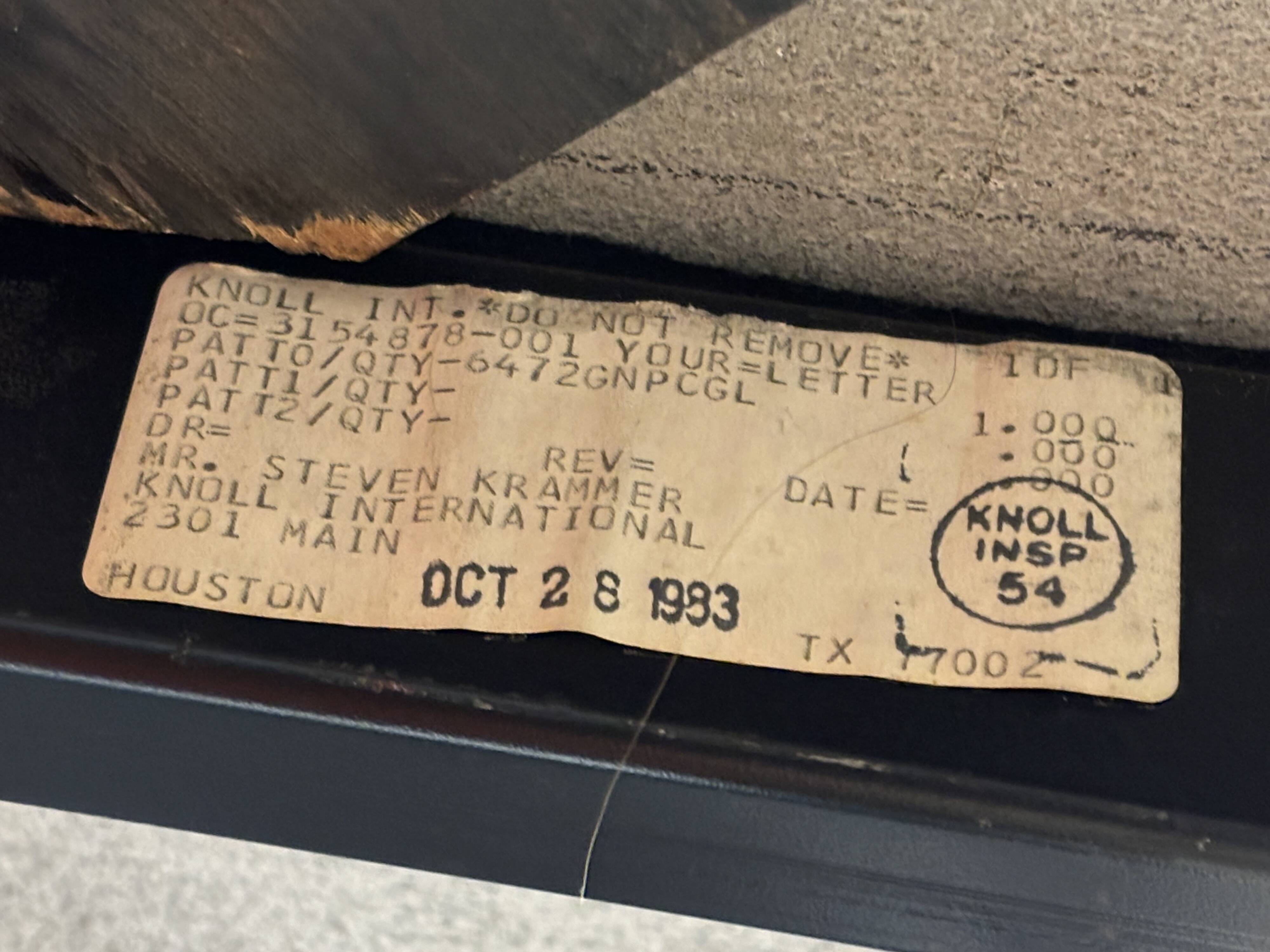 Knoll oval table with black marble and chrome legs by Joe d'Urso, 1983