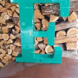 Large sign letter "E" metal