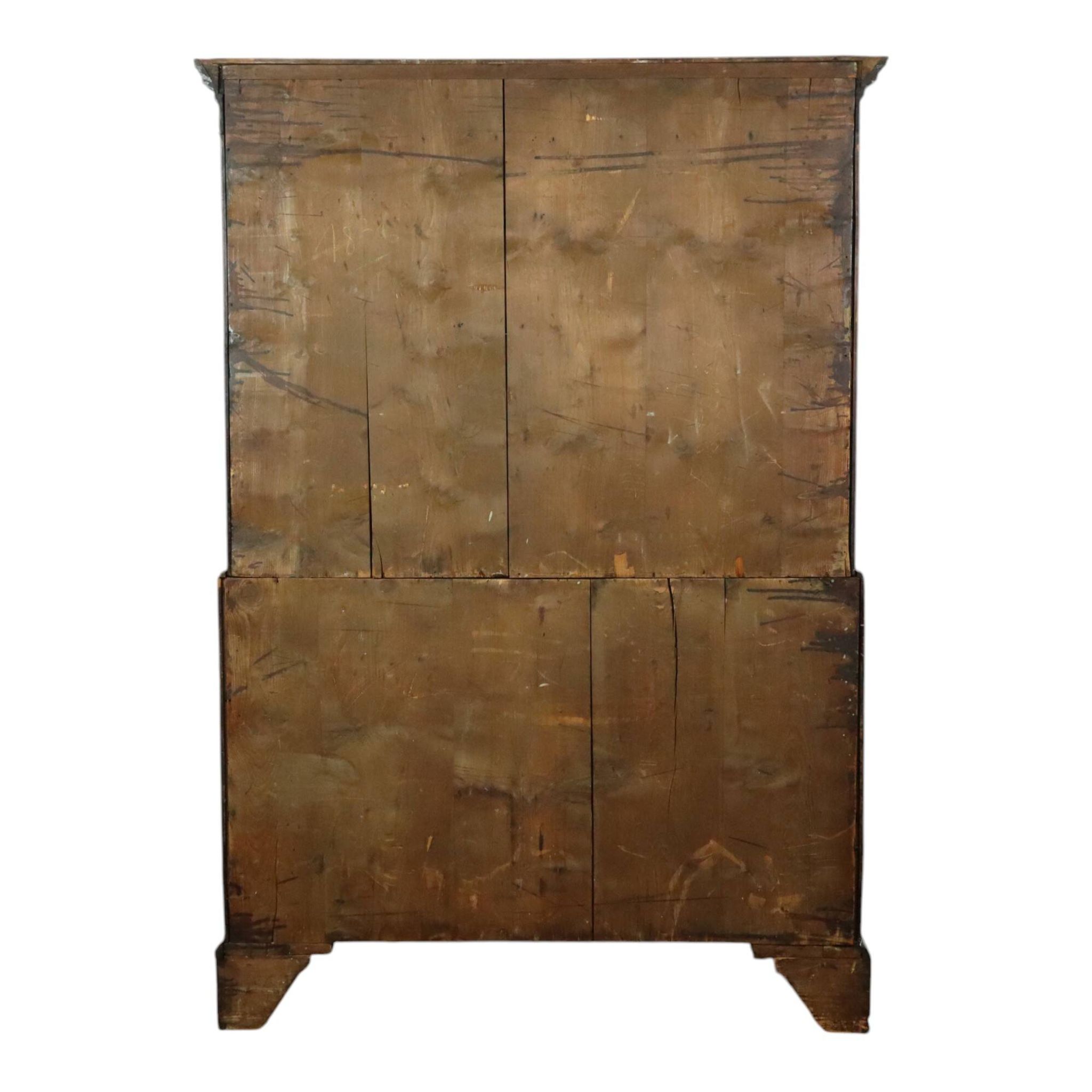 Antique mahogany commode, George III style, 19th century.