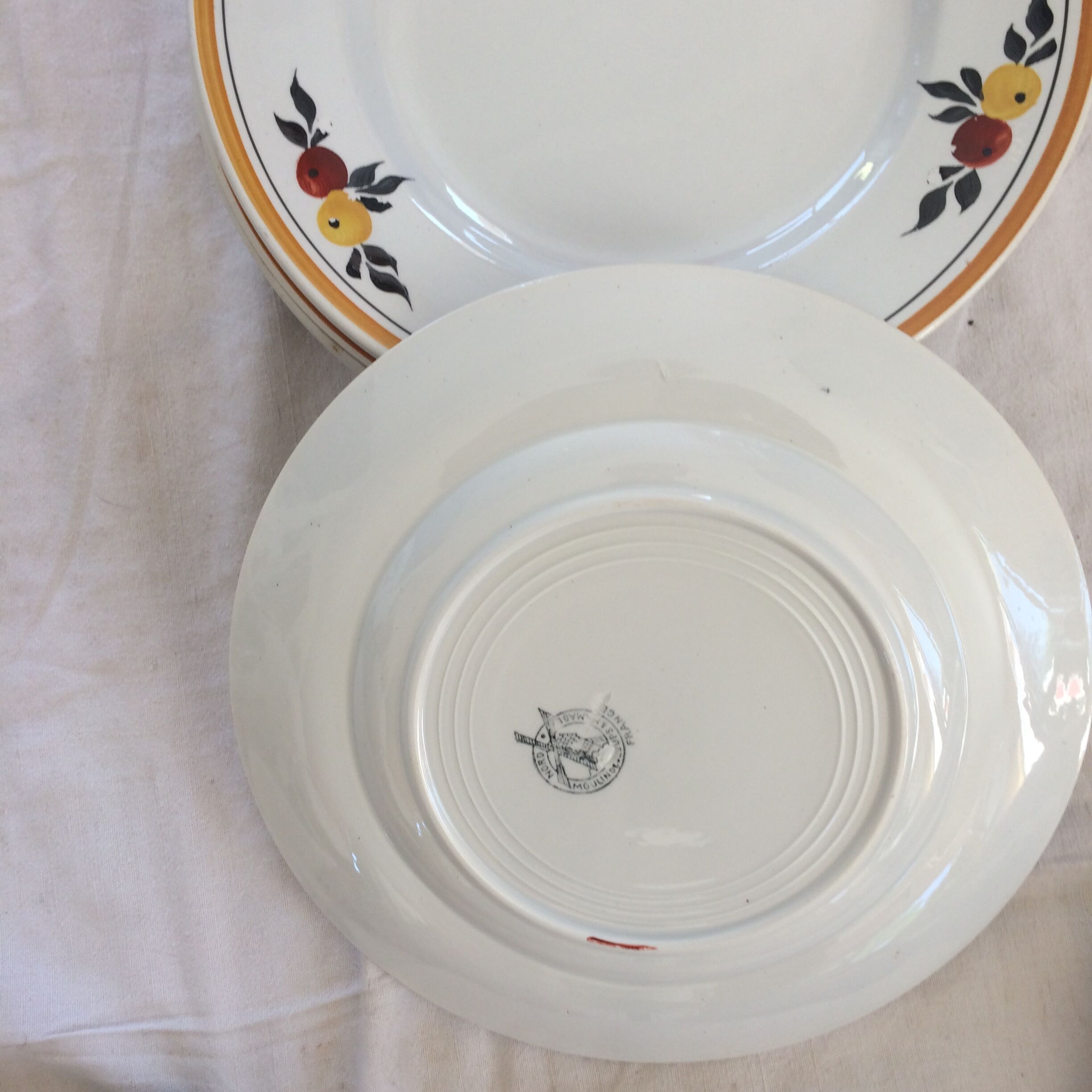 8 dinner plates of the 1960s, painted hand