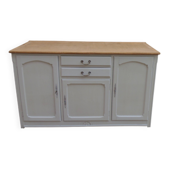 Buffet vintage en chêne sublimé en gris perle, plateau bois.