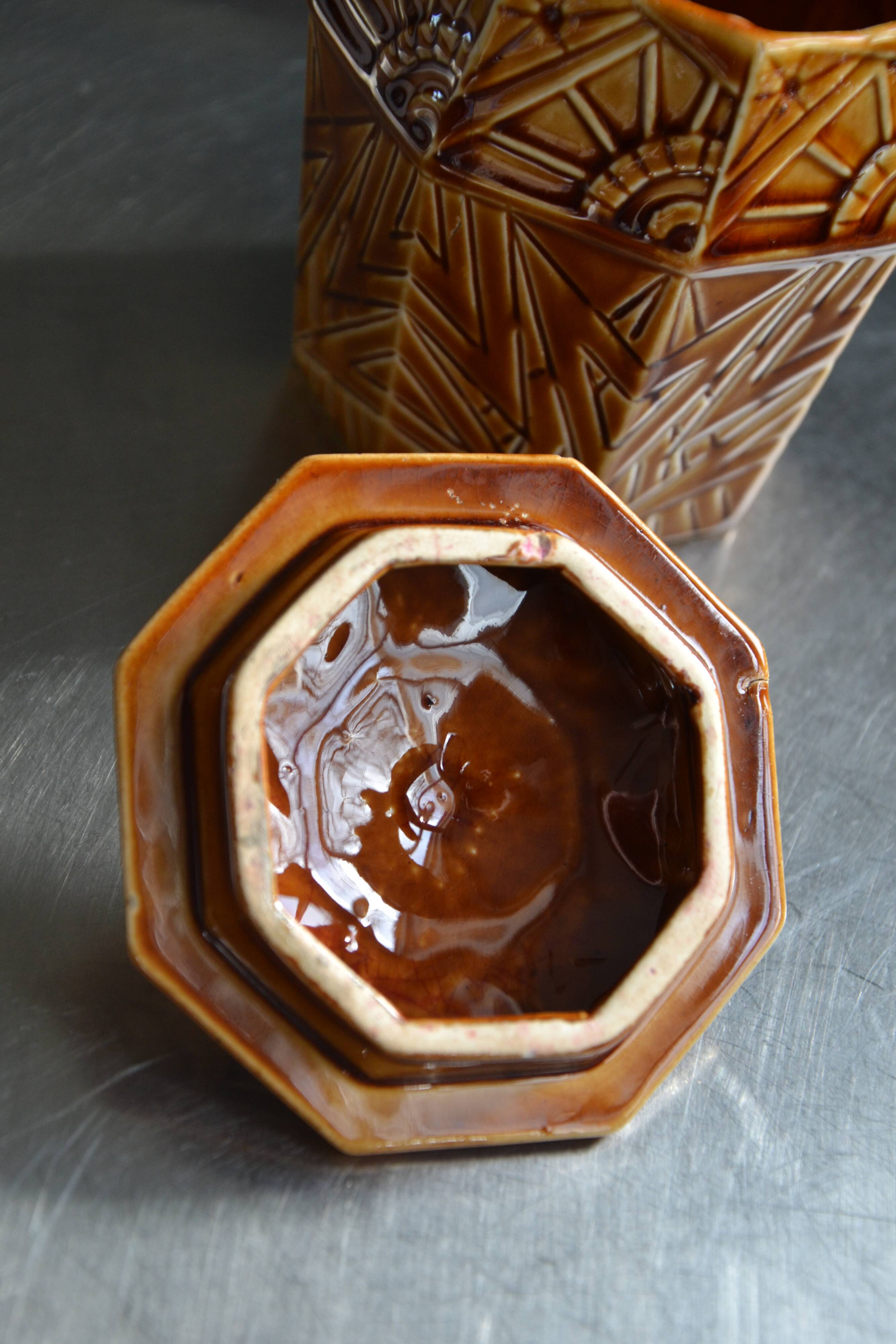 Small pot from the Onnaing faience factory, Art Deco period