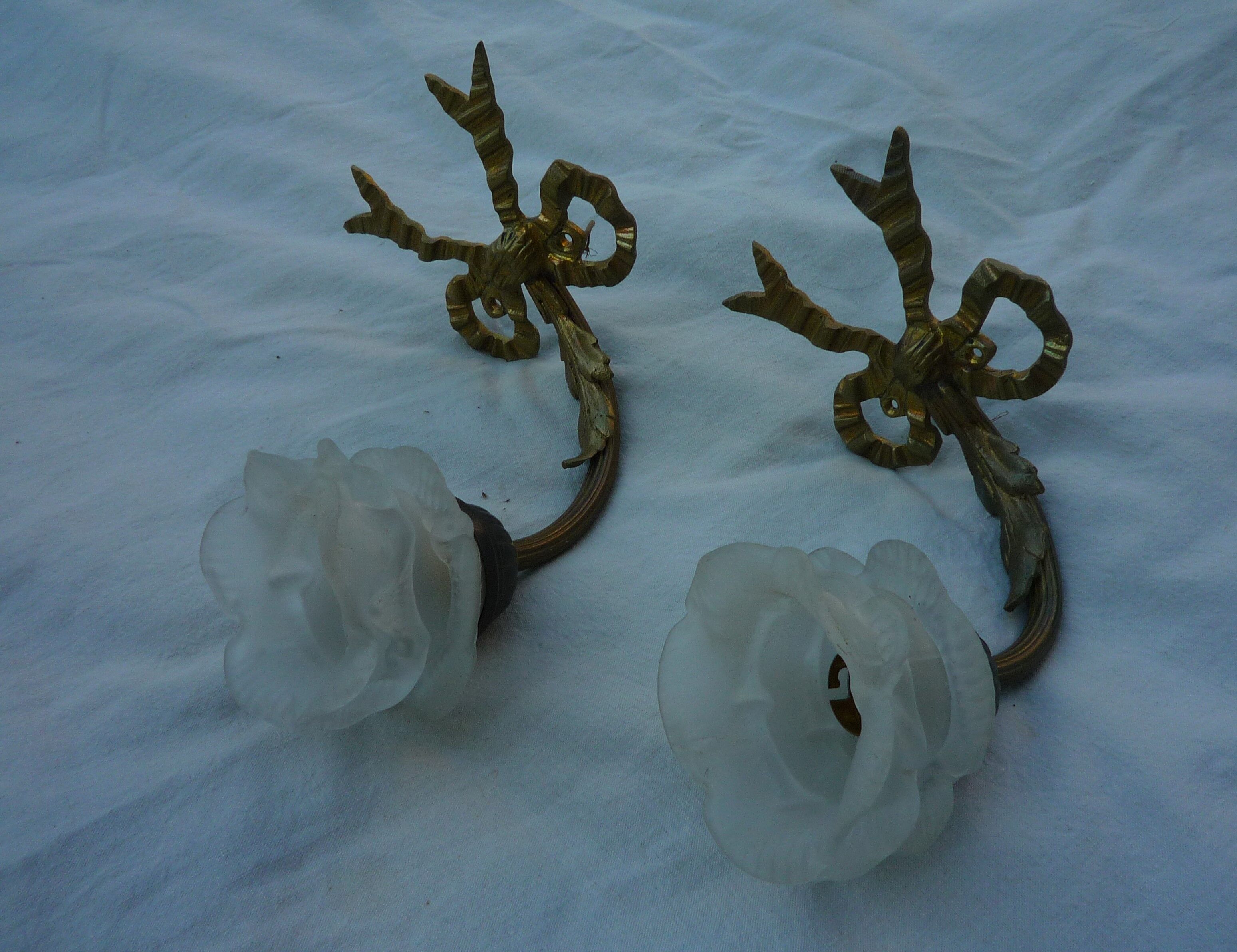 Pair of brass and glass wall lamps, 50s art deco style