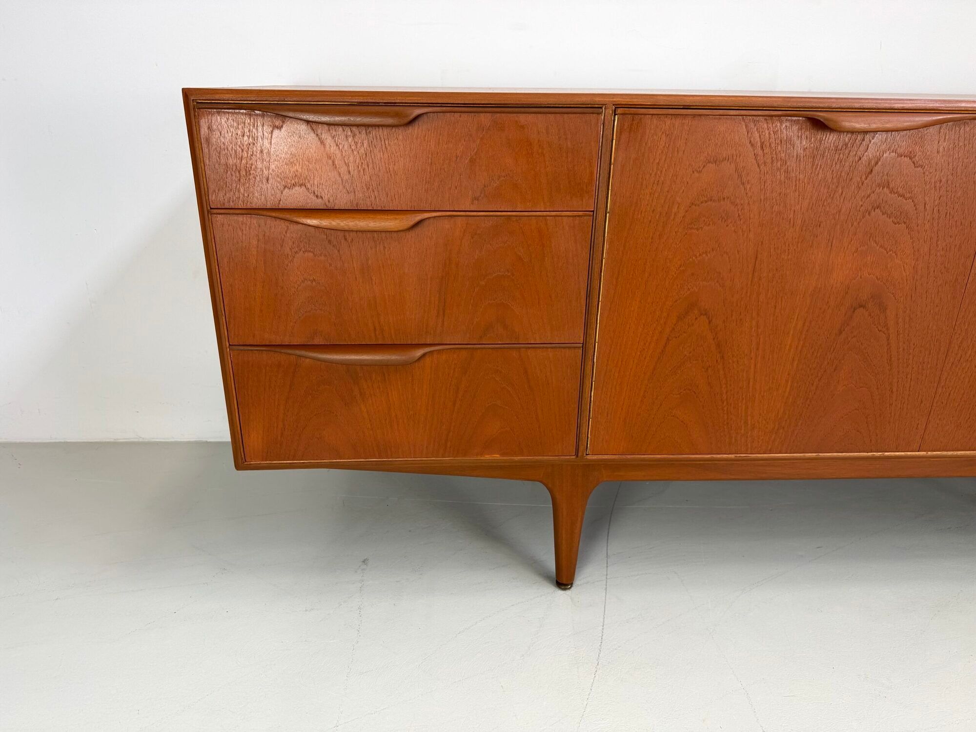 Vintage sideboard McIntosh.