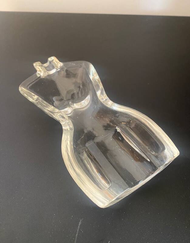 Bust ashtray