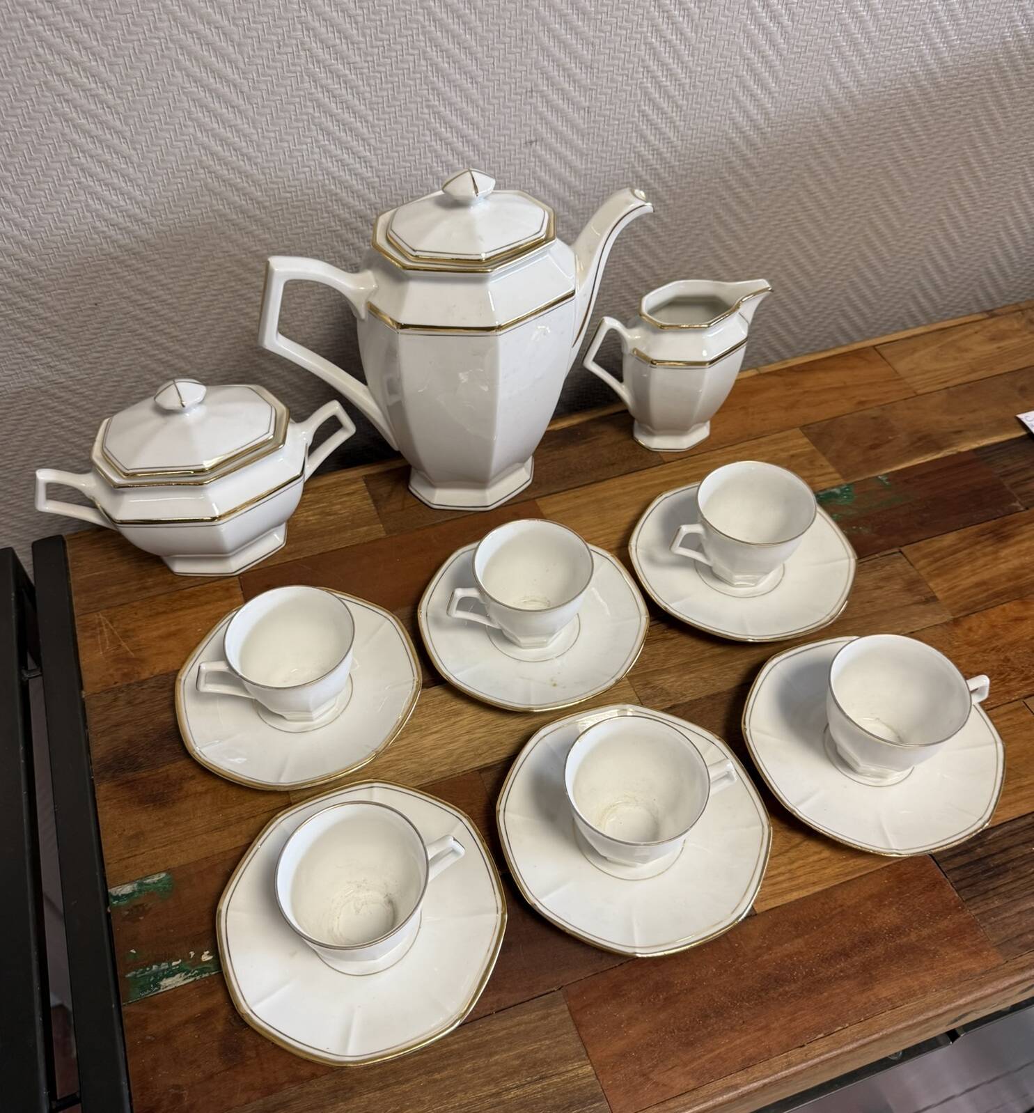 Lourioux-Foecy: 15-piece Art Deco style porcelain coffee service