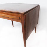 Side table with extensions in teak of Danish design by Silkeborg Furniture, 1960s