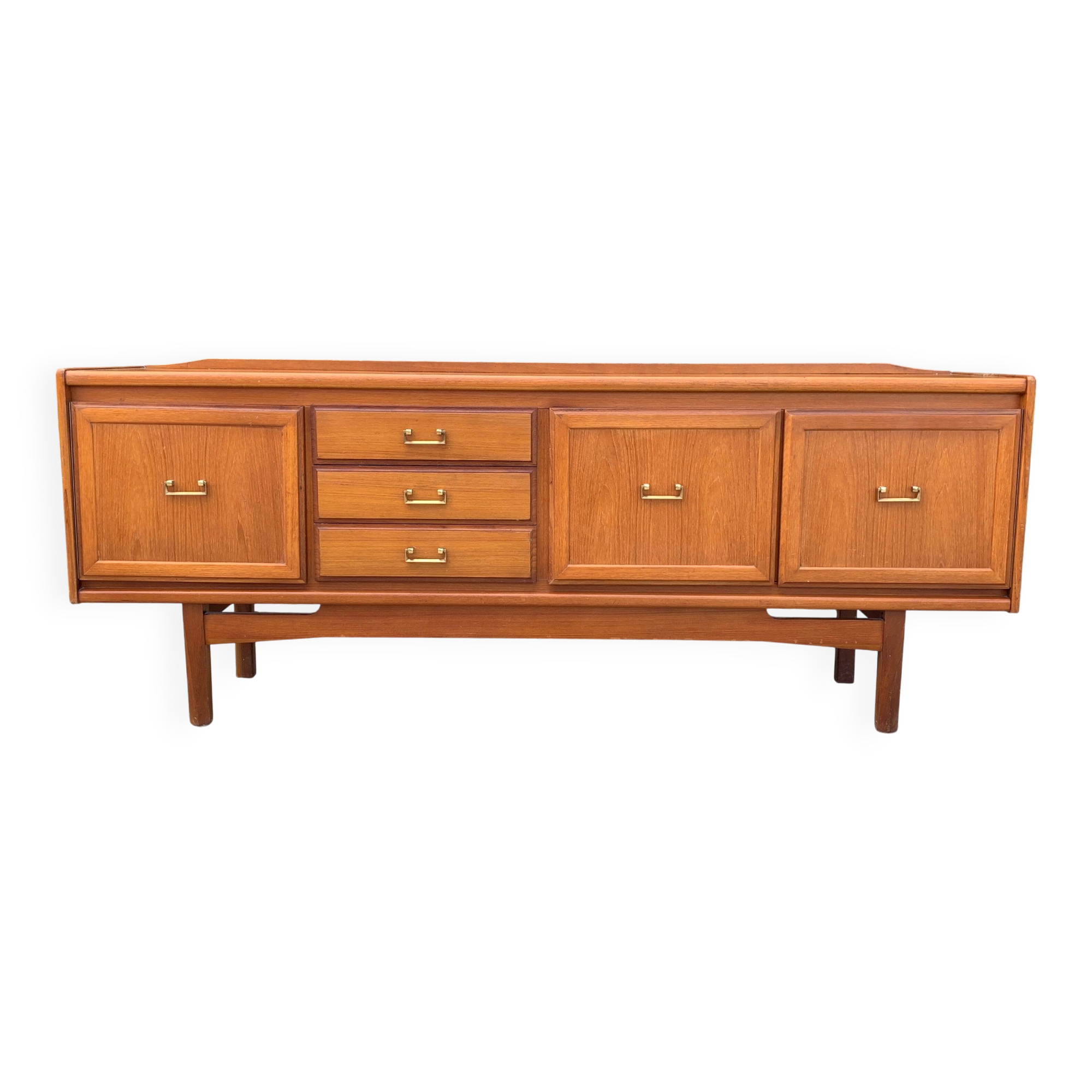 Teak enfilade from the 1970s by the English brand William Laurence.