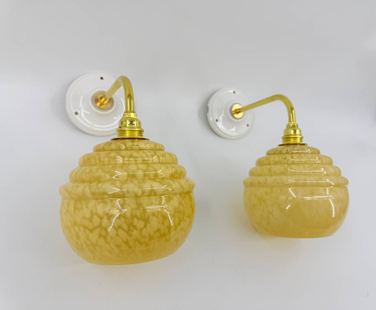 Appliques vintage en verre de Clichy