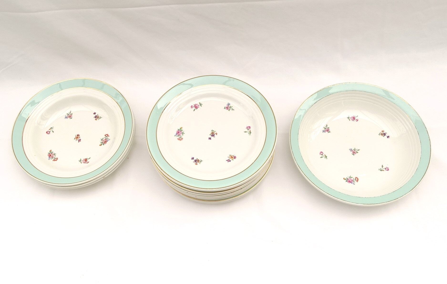 Lot of plates and semi-porcelain dish
