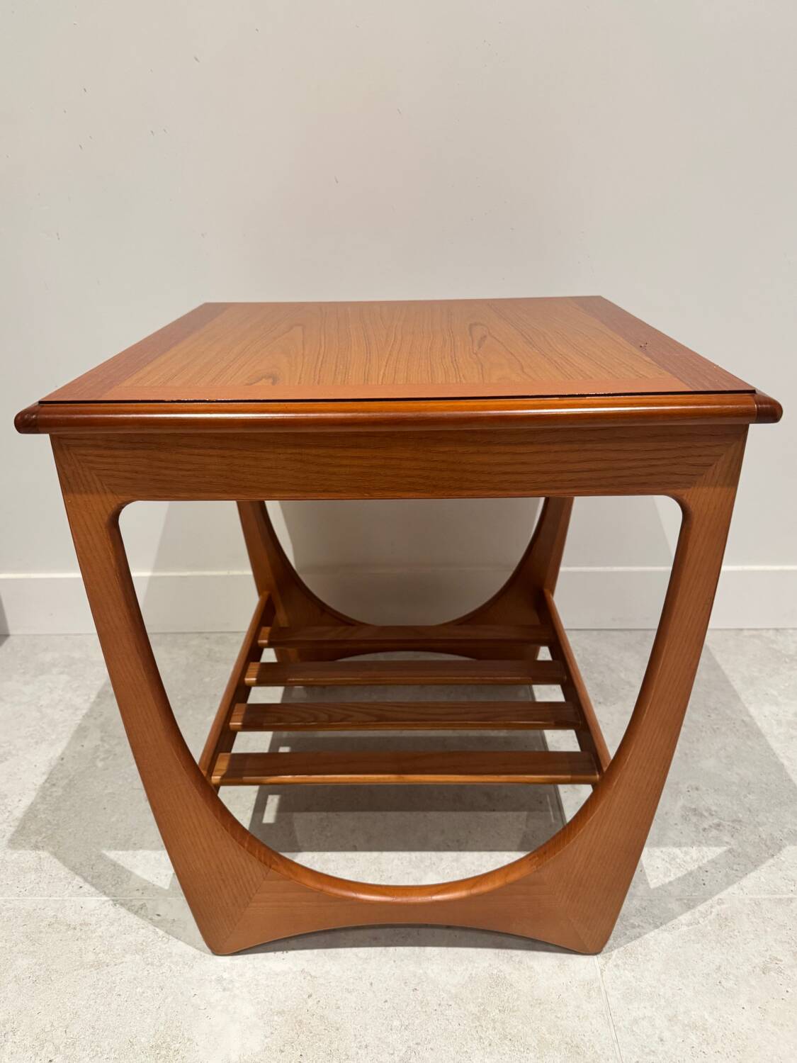 G-PLAN table/bedside table