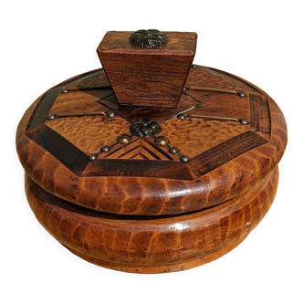 Boîte ronde artisanale en bois massif