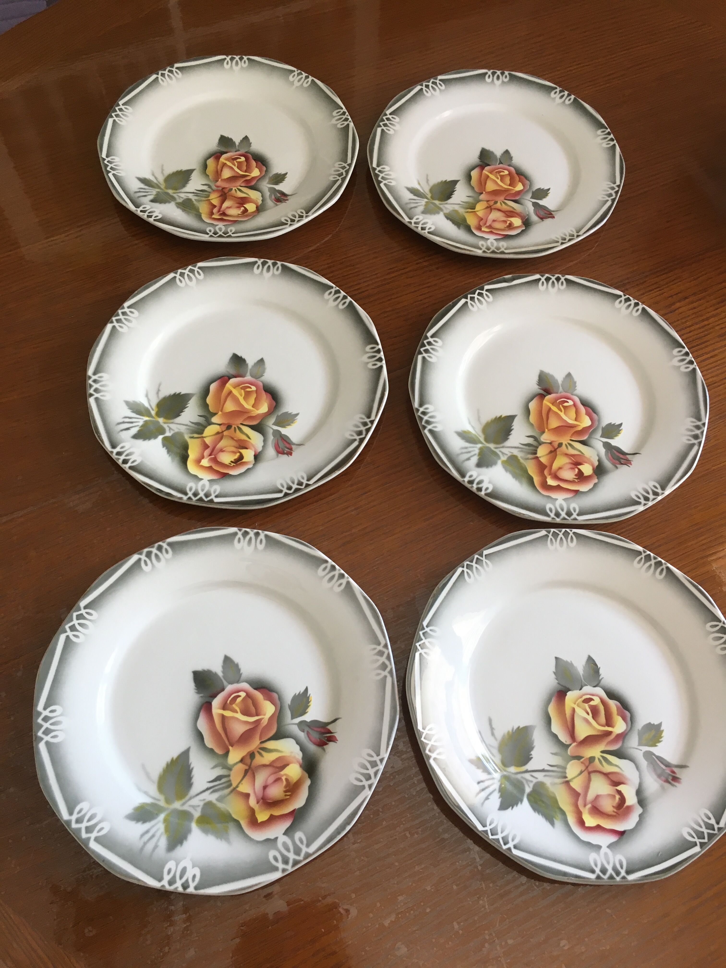 Lot of porcelain plates Digoin from sarreguemines series Odile
