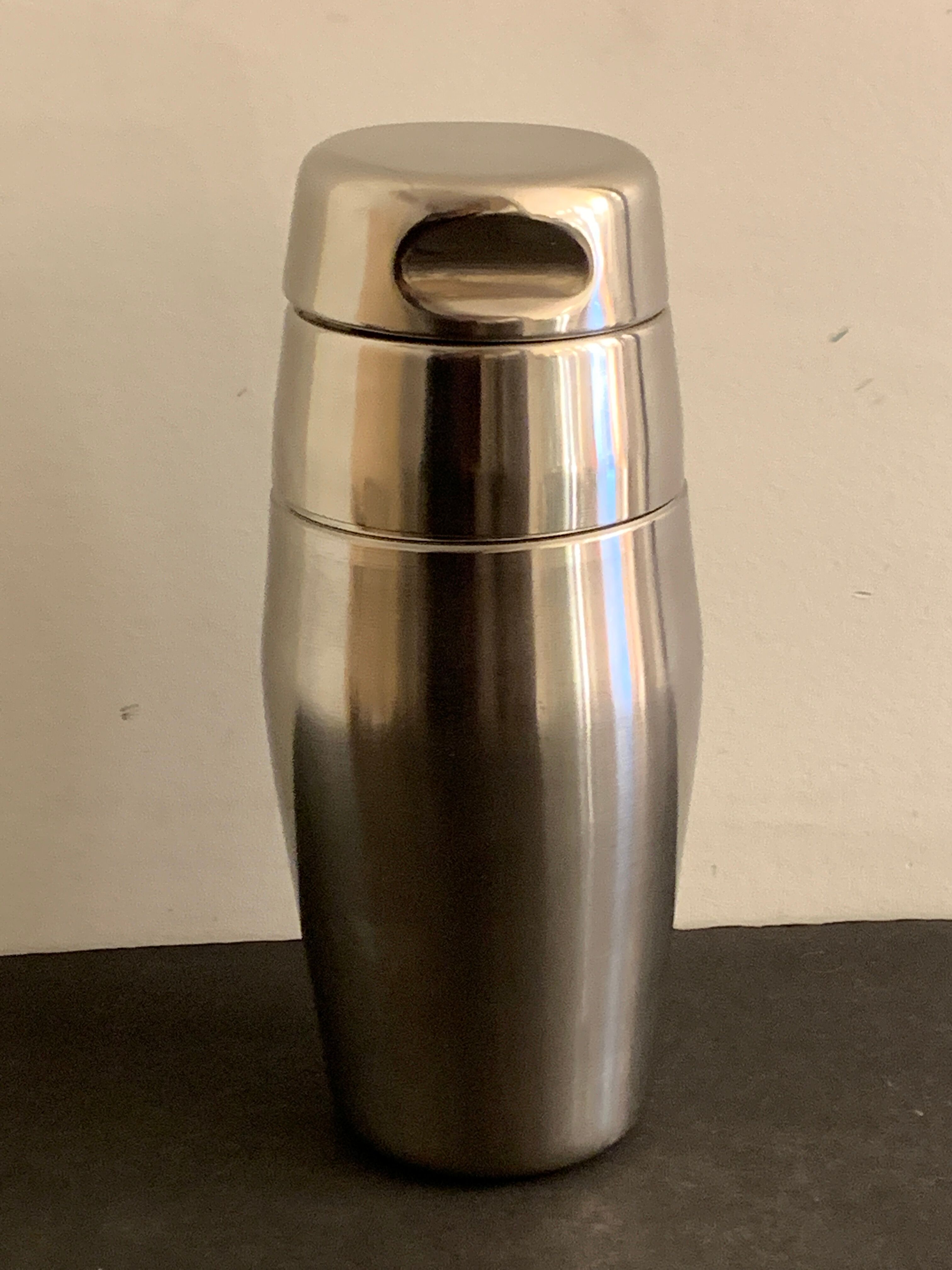 Italian stainless steel shaker Alessi, Massoni and Mazzeri design
