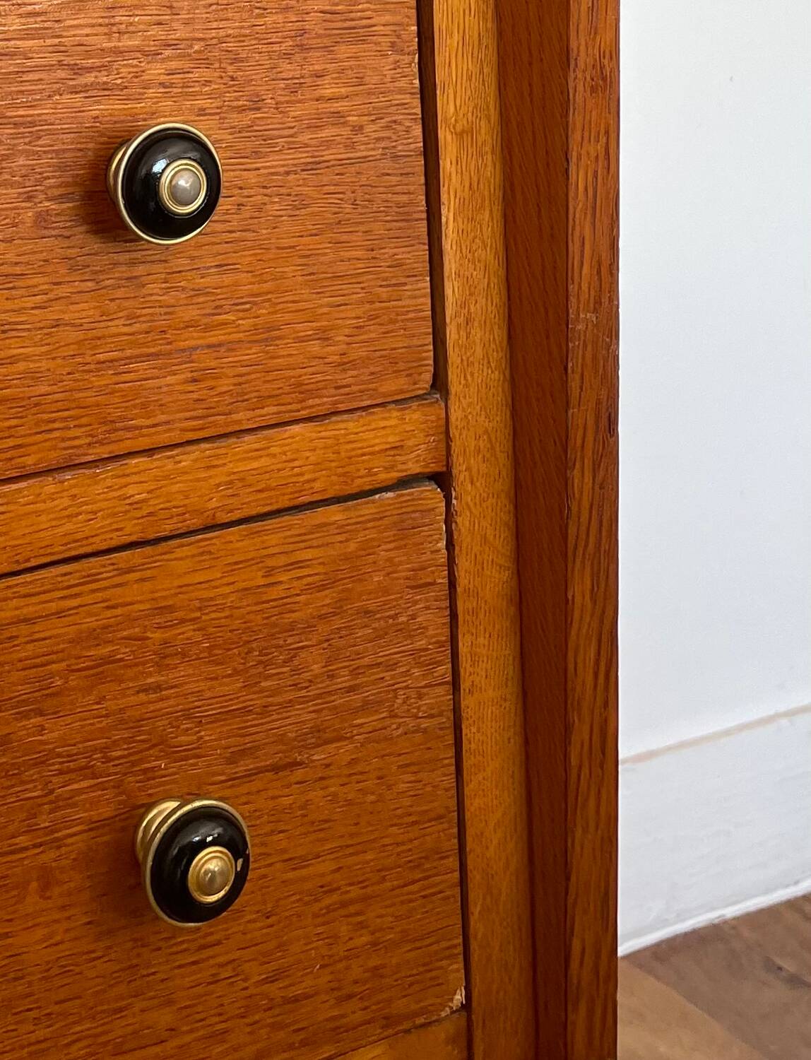 Commode en bois vintage